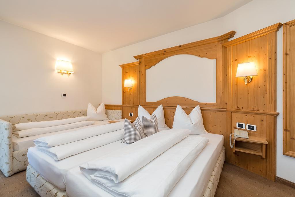 Hotel Bel Sit Corvara In Badia Kültér fotó